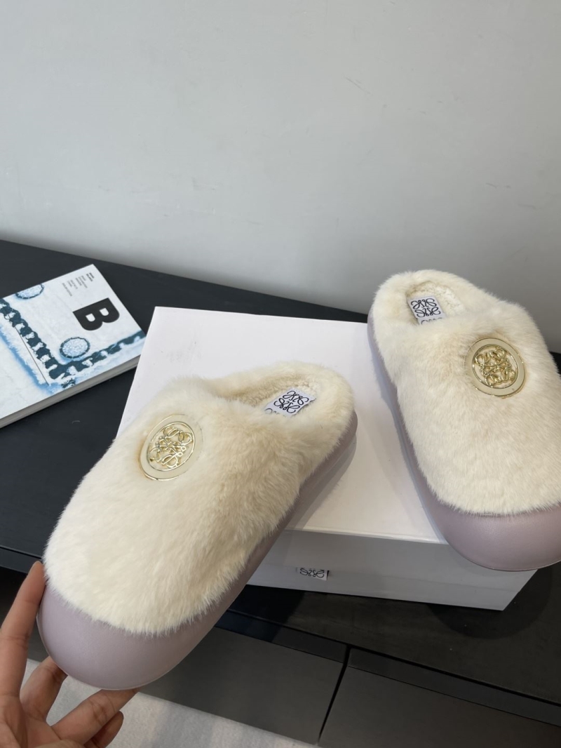 L0ew* slippers